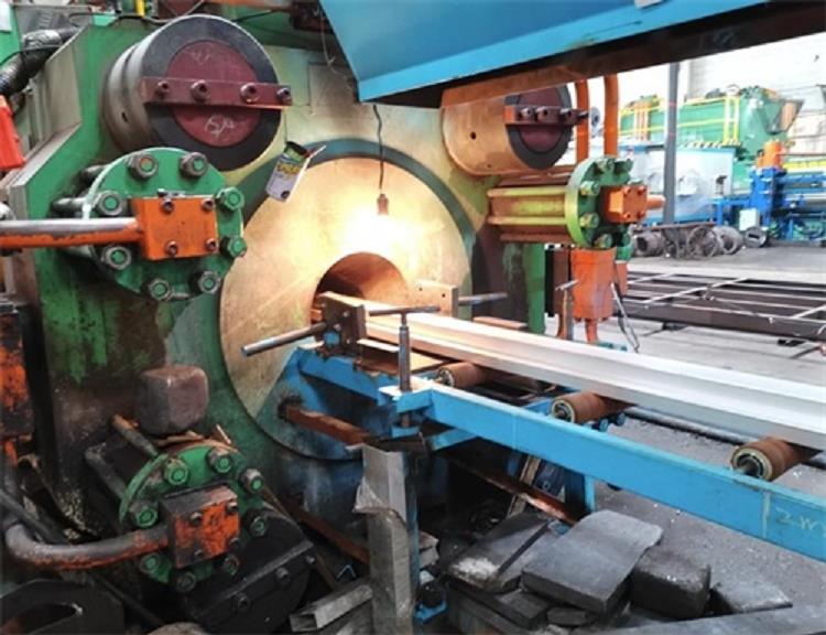 4.extrusion scene(001).jpg